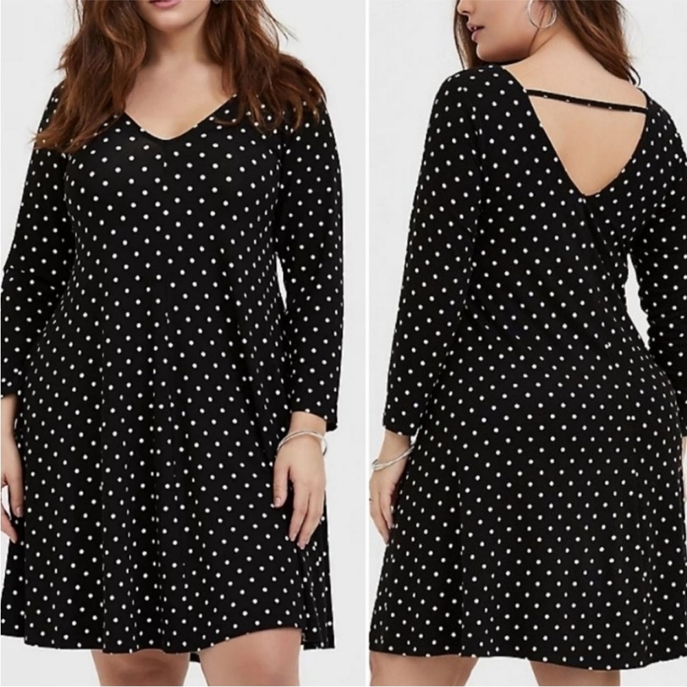 🖤 Torrid Black Polka Dot Fit & Flare Dress – Size 4 (PLUS)